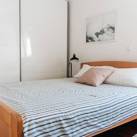 Charming Apartment Luna Zara Esterno foto
