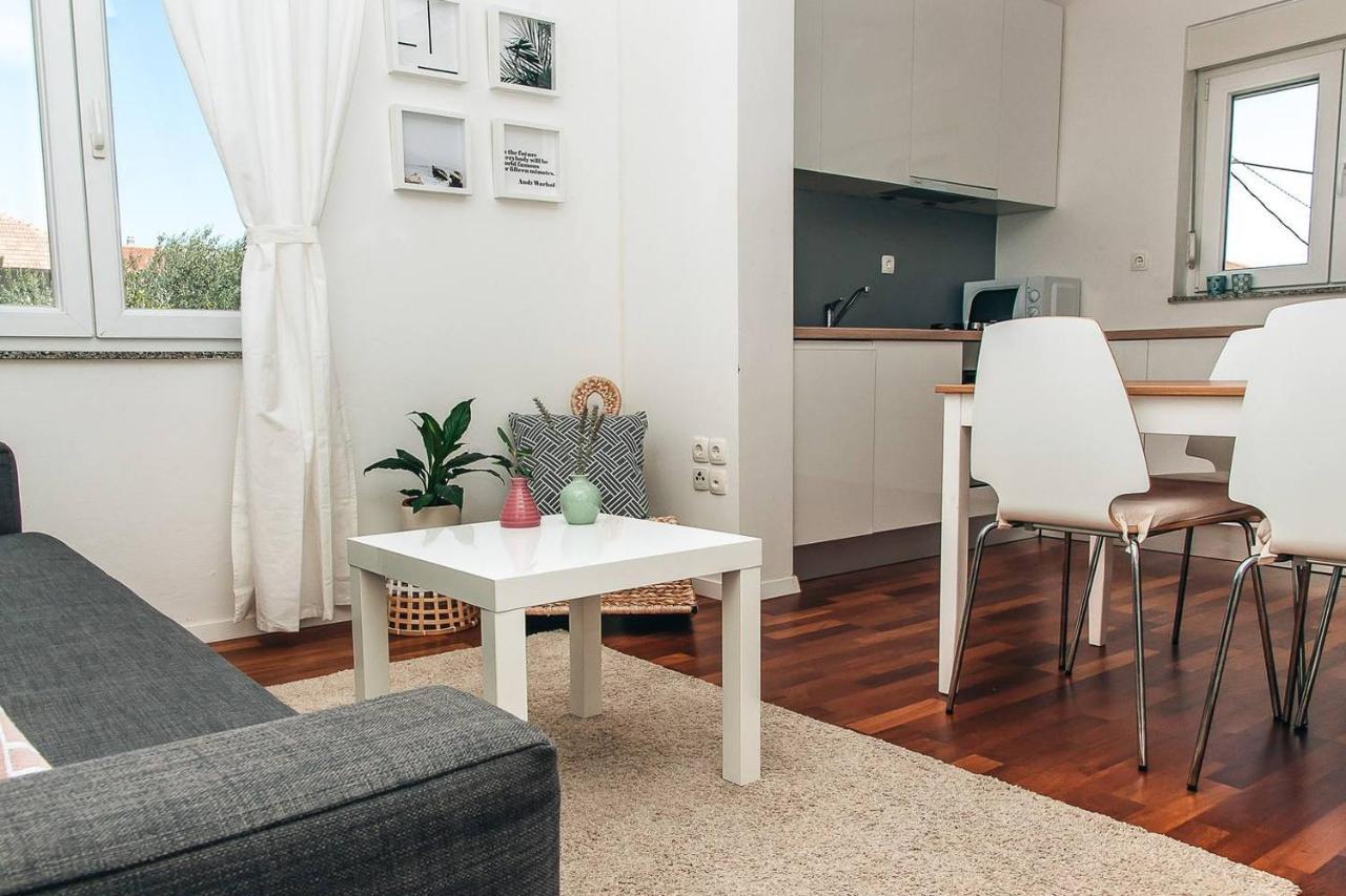 Charming Apartment Luna Zara Esterno foto